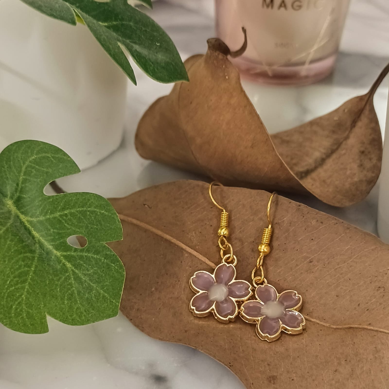 Elegant Enamel Daisy Earrings