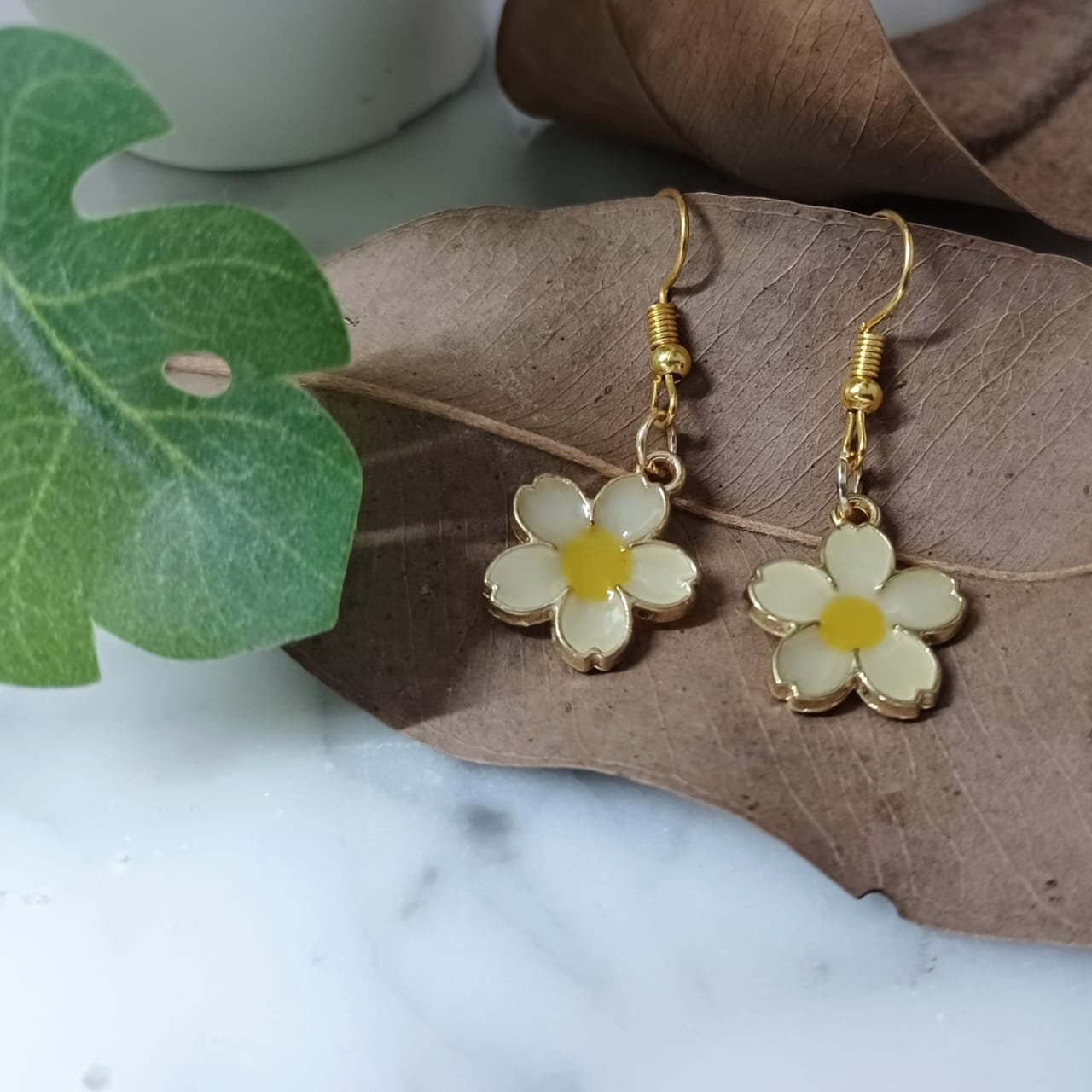 Elegant Enamel Daisy Earrings
