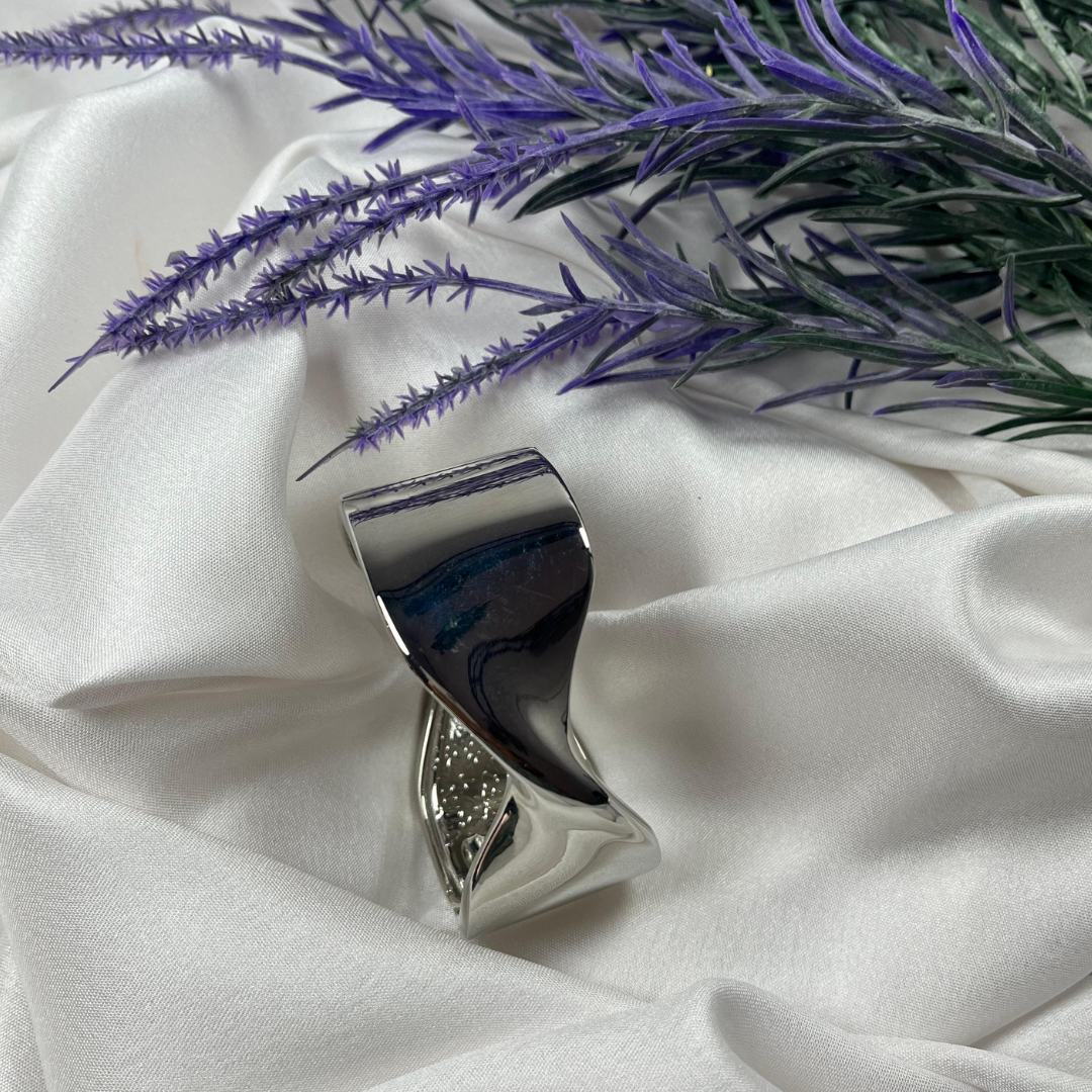 Bow cuff bracelets - Image 4