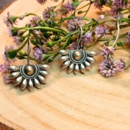 Amelia – Floral Fishhook Earrings